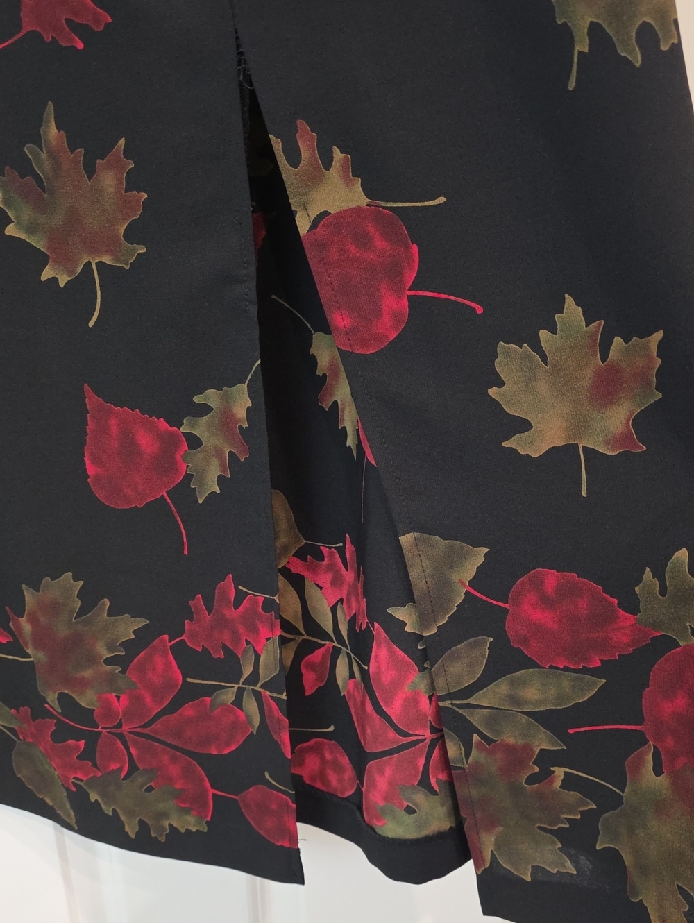 Vintage 90s Whimsigoth Dark Academia Dressbarn Fall Leaf Print A-Line Midi Skirt - Picture 4 of 9
